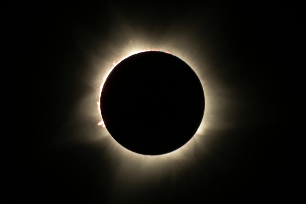 photo of a total solar eclipse