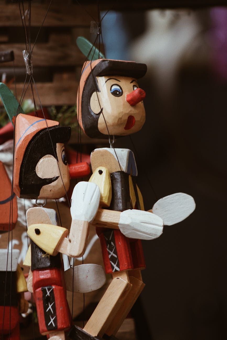 pinoccio wooden figurines